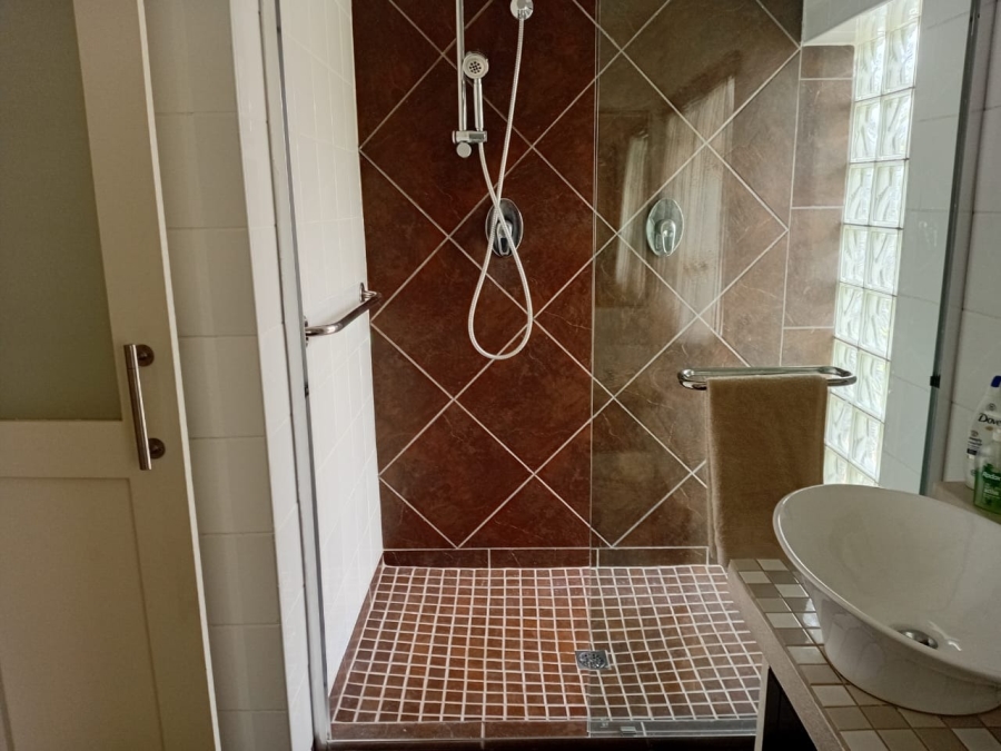 To Let 1 Bedroom Property for Rent in Beacon Bay Eastern Cape